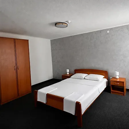 Center - Hotel